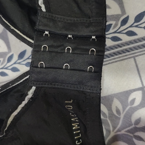 Adidas sports bra - Picture 6 of 10